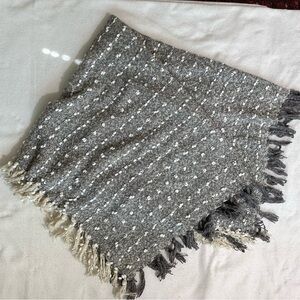 Storehouse Chunky Shabby Chic Gray / White Throw Blanket With Fringe 55x65”​​​​
